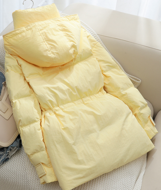 Abrigo Acolchado Blanco con Capucha - Corte Ceñido Térmico Invierno - Image 17
