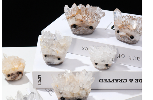 Erizo de Cristal Blanco Natural con Clúster de Gemas - Image 11