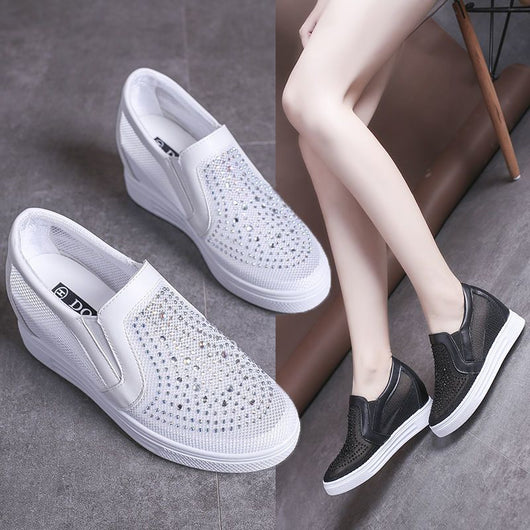 Tenis Blancos para Mujer con Malla Transpirable y Tacón Oculto - Image 9