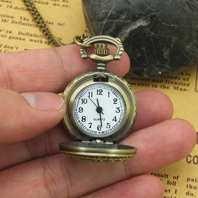 Collar Retro con Estuche Plegable para Estudiantes
