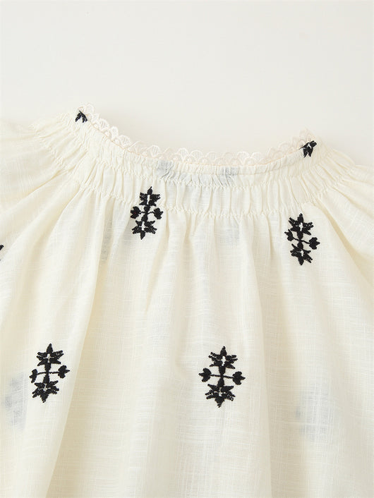Blusa Casual Holgada con Encaje y Bordado - Manga Larga Estilo Europeo - Image 13