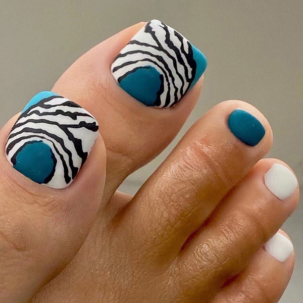 Tiras de Nail Art en Azul, Negro y Blanco