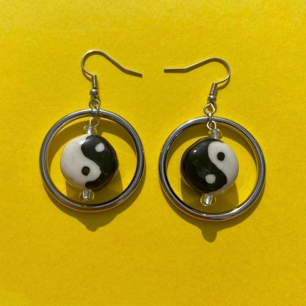 Aretes Divertidos de Chismes para Mujer - Diseño Cómico y Expresivo
