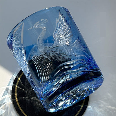 Vaso de Whiskey Artesanal con Grúa Tallada a Mano - Azul Agua - Image 3