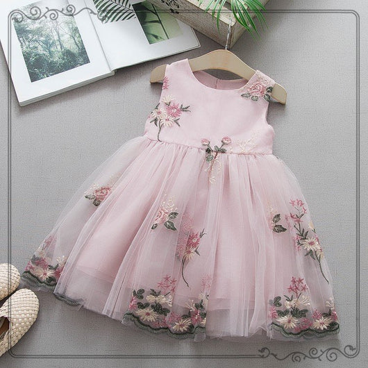 Vestido Infantil de Algodón con Bordado y Tirantes - Image 4