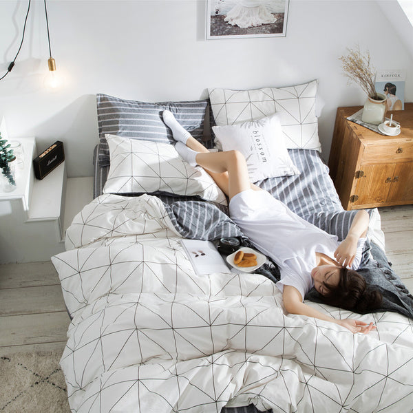 Juego de Cama 4 Piezas Estampado Lirios Algodón 100% Diseño Minimalista