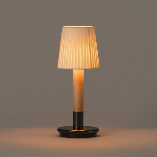 Lámpara Portátil LED para Lectura en Espacios Exteriores - Image 2