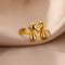 Anillo de Letras Bubble Dorado en Oro 18K Chapado