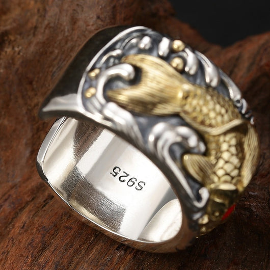 Anillo de Plata Esterlina para Hombre con Diseño Koi Ancho - Image 8