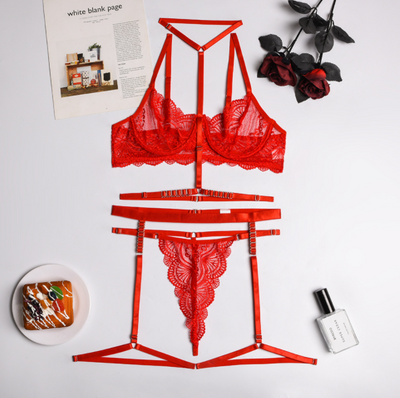 Conjunto de Lencería Sensual de Tres Piezas con Detalle Decorativo - Image 10