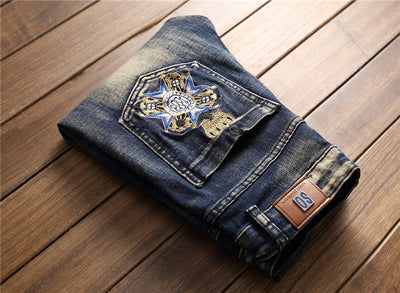Jeans Retro con Bordados y Roturas Desgarradas - Image 10