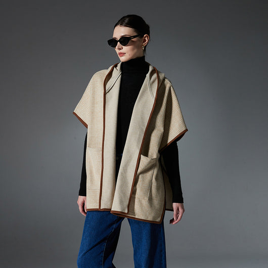 Poncho Chal Cuadrillé Reversible de Lana Doble Faz con Capucha - Image 3