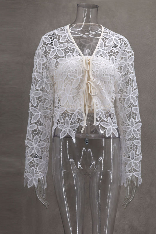 Vestido Bandage Elegante con Encaje Floral Calado y Bordado - Image 10