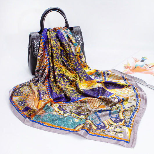 Pañuelo de Seda Estampado Europeo - Image 8