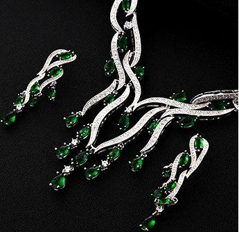 Conjunto de Joyería de Cristal y Zirconia con Colgante de Borla - Image 4