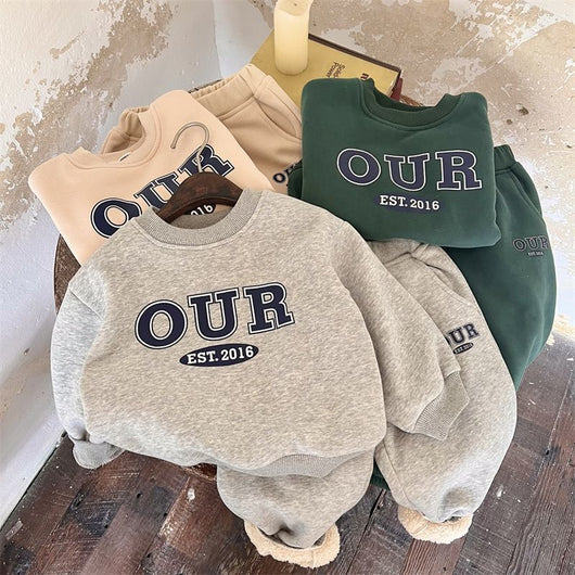 Conjunto de Sudadera y Pantalón Infantil Estilo Moderno para Otoño e Invierno - Image 11