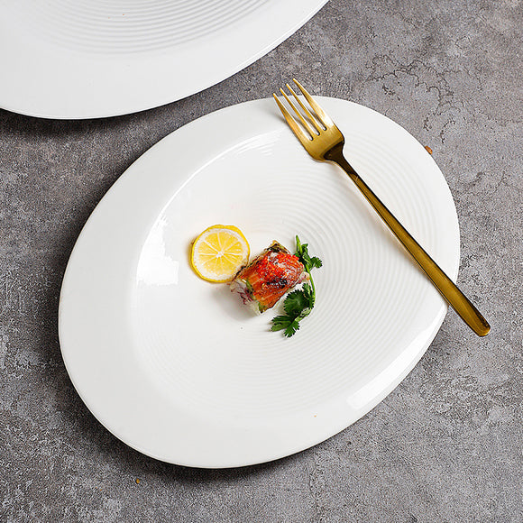 Plato Ovalado de Porcelana Francesa Elegante