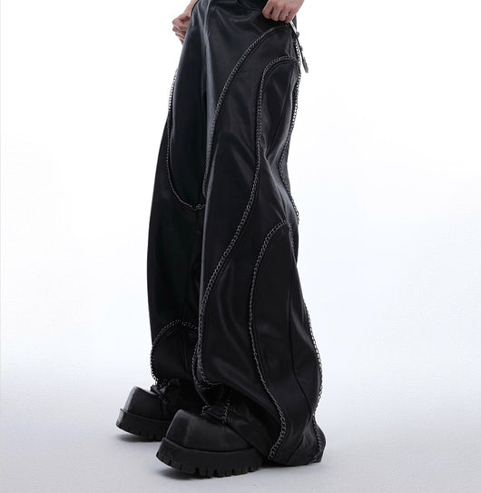 Pantalones Casuales de Cuero con Cadena Metalizada Vintage - Image 2