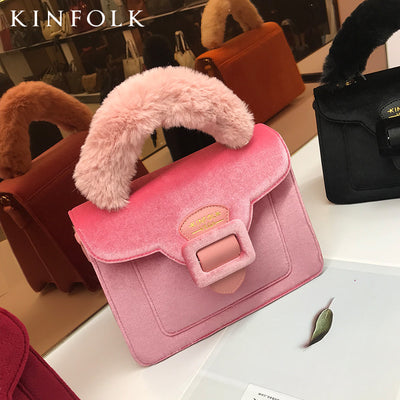 Bolso Navideño de Novia TWIGS Terciopelo y Pelaje Crossbody - Image 11