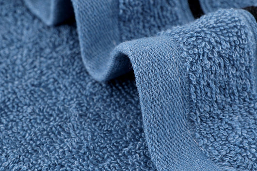 Toalla Gruesa de Moda Oscura - Súper Absorbente y Suave - Image 19