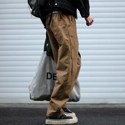 Pantalones Cargo Estructurados para Hombre con Fila de Botones Audaz - Image 4