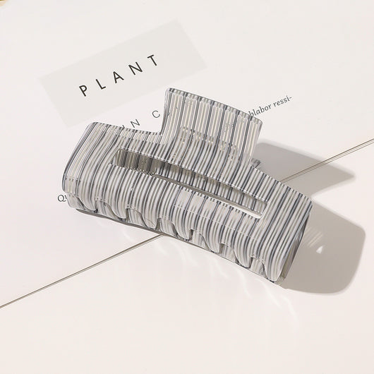 Pinzas para Cabello de Aleación Dorada con Diseño Geométrico Calado - Image 31