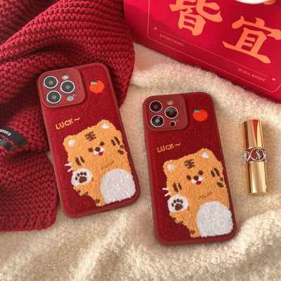 Funda de Teléfono Tigre de la Suerte en Silicona Rosa - Image 10