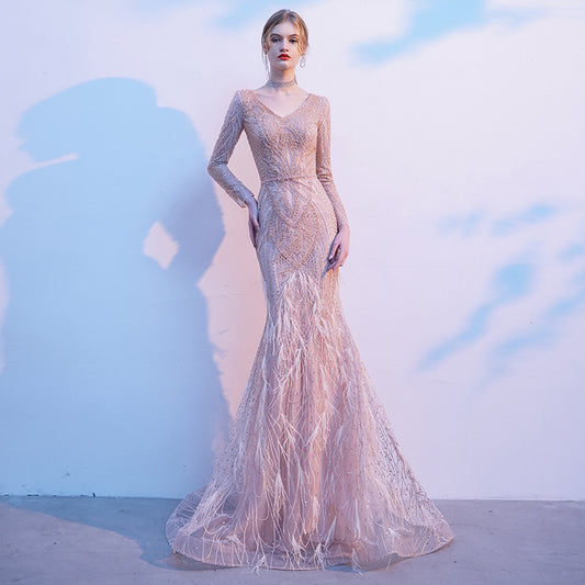 Vestido Dorado con Falda Cola de Pez