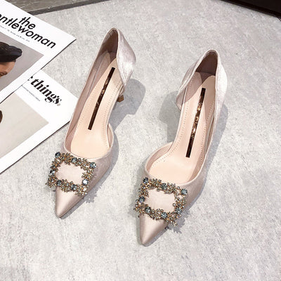 Zapatos de Punta Fina para Mujer con Detalles Brillantes y Laterales Calados - Image 13