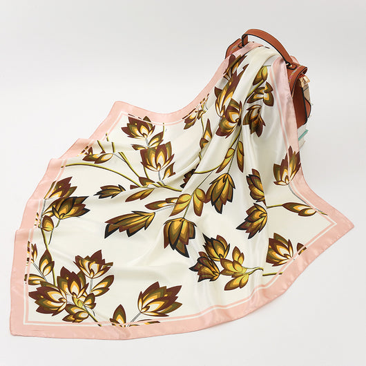 Pañuelo Grande Cuadrado con Diseño Floral Minimalista - Image 2