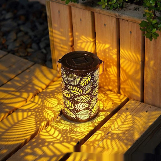 Linterna Solar Retro de Hierro Hueco - Lámpara Decorativa para Jardín y Patio - Image 4