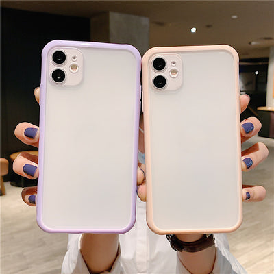 Funda Protectora iPhone 12 de Policarbonato Mate - Image 4