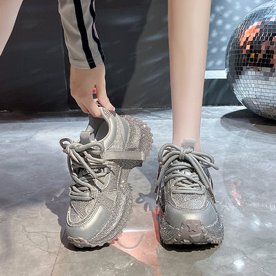 Tenis Deportivos Brillantes con Lentejuelas, Diseño Plateado y Rojo con Cristales - Image 19