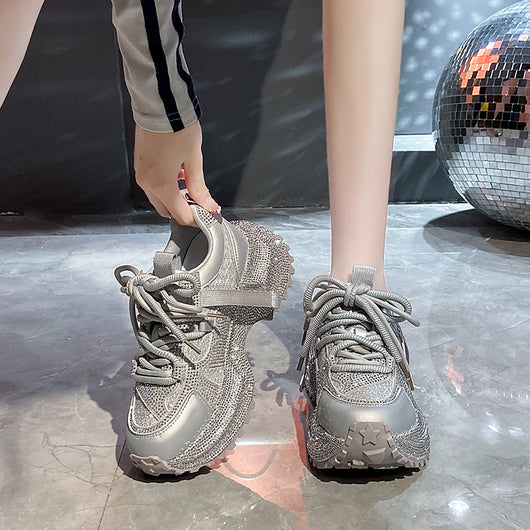 Tenis Deportivos Brillantes con Lentejuelas, Diseño Plateado y Rojo con Cristales - Image 19