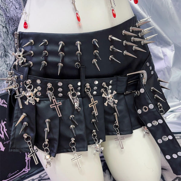 Falda de Cuero PU Plisada con Remaches y Calavera - Estilo Punk Callejero