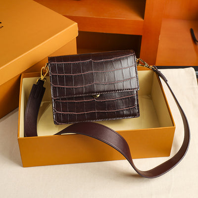 Bolso Mensajero de Cuero Texturizado con Diseño Moderno - Image 14