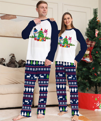 Conjunto de Pijamas Navideños para Toda la Familia - Image 14