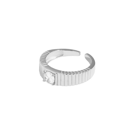 Anillo Escalonado de Lujo Minimalista con Textura Delicada - Image 2