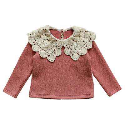 Suéter Fresa para Niña con Solapa Grande y Diseño Dulce - Image 3