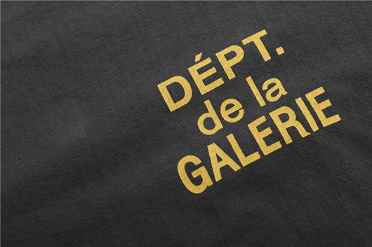 Playera Vintage Desgastada con Estampado de Letras - Image 4