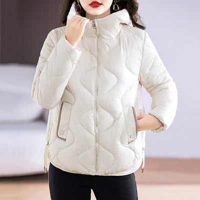 Abrigo Acolchado Estilo Occidental con Capucha para Mujer - Diseño Slim Fit - Image 3