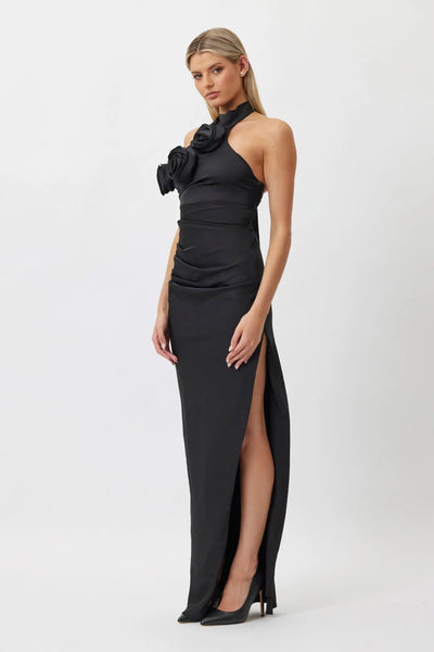 Vestido Largo Blanco con Halter Floral de Diseño Elegante - Image 38