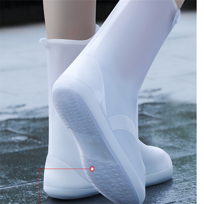 Cubrezapatos Impermeables Blancos PVC Reutilizables para Mujer - Image 17