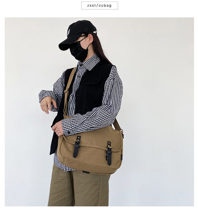 Bolsa de Mensajero Retro de Lona con Cierre Abatible y Detalles de Herrería - Image 17