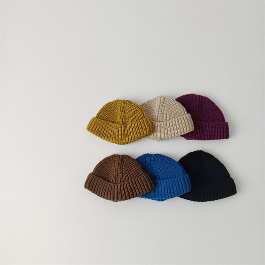 Gorro Tejido para Bebé con Puños Acanalados en Colores Sólidos