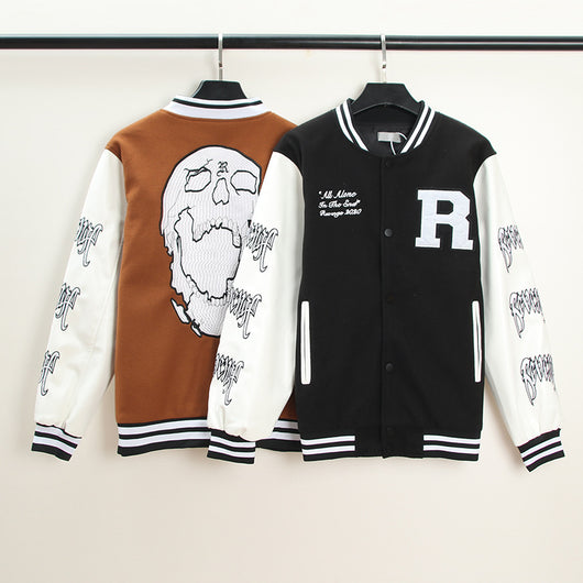 Chaqueta Universitaria de Cuero con Bordado de Calavera y Costuras en Mangas