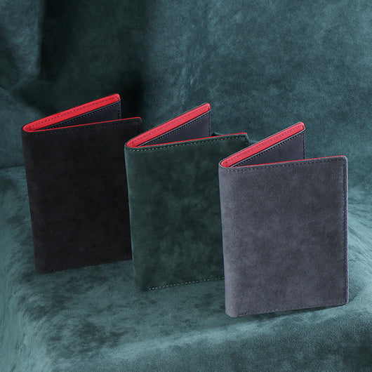 Portadocumentos de Cuero Alcántara - Cartera Multifuncional para Pasaporte y Certificados - Image 4