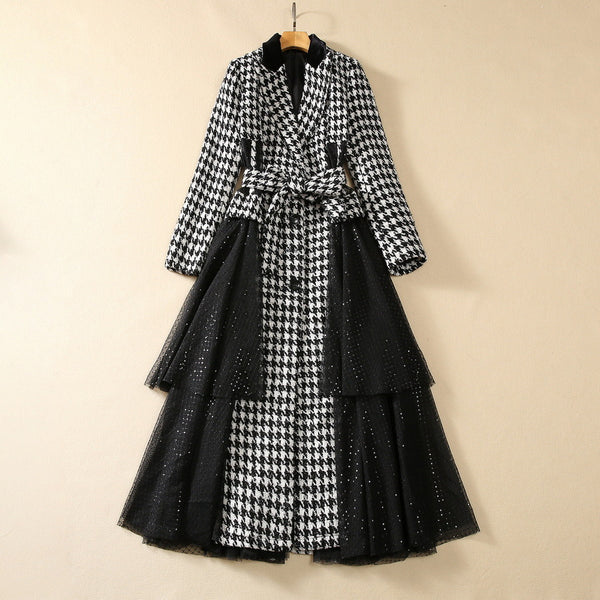 Abrigo Elegante con Pespuntes Pata de Gallo y Lentejuelas en Tul