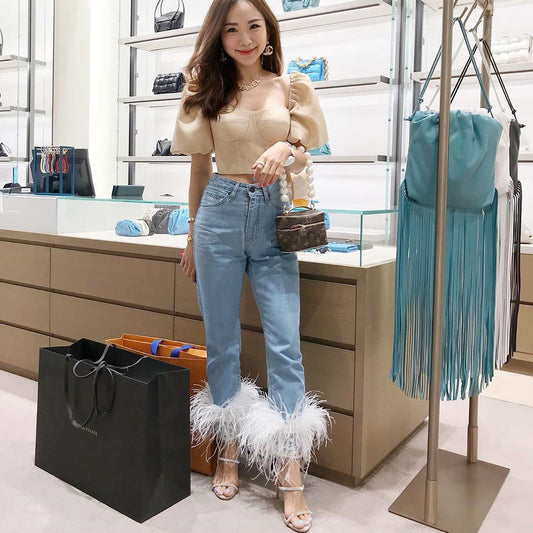 Pantalón Recto Cintura Alta con Plumas de Avestruz