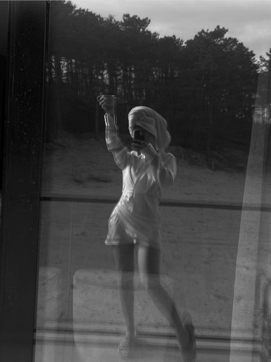 Vestido Blanco de Manga Larga Diseño Francés para Mujer - Image 6